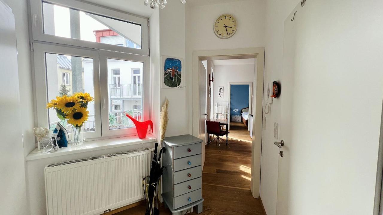 Apartment Cozy Retreat With Large Balcony Near Schoenbrunn Wien